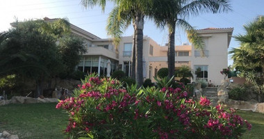 5 Bed House For Sale In Agia Fylaxis Limassol Cyprus