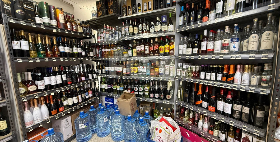 Prime Business Opportunity For Sale in Mesa Geitonia – Turnkey & Ready to Operate!