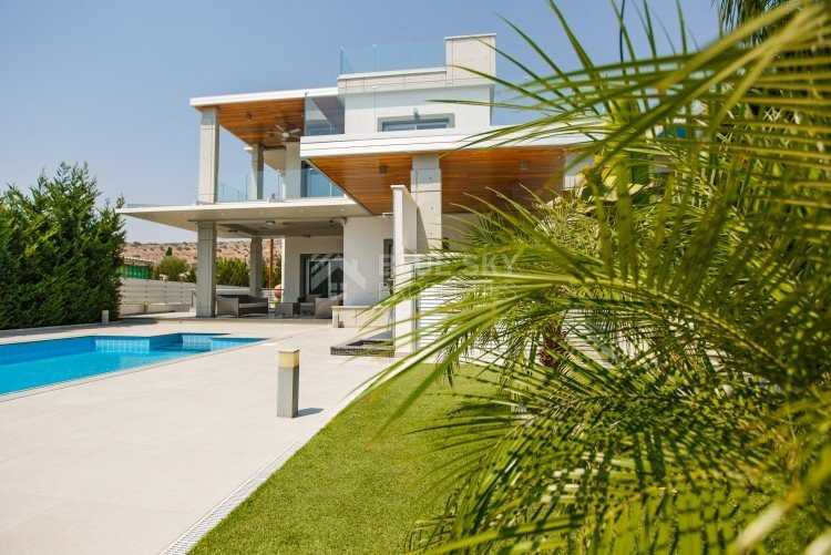 4 Bed House For Sale In Agios Tychon Limassol Cyprus