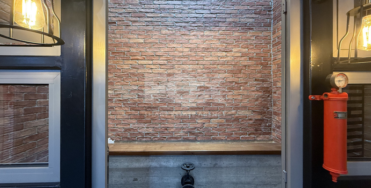 INDUSTRIAL STYLE COMMERCIAL OFFICE SPACE FOR RENT IN HISTORICAL TOWN OF LIMASSOL.