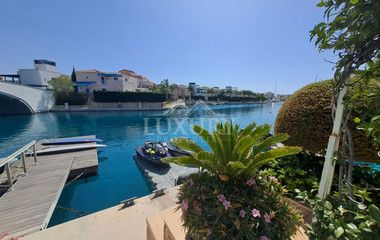 Exclusive Seafront Three bedroom Villa on Limassol Marina For Sale