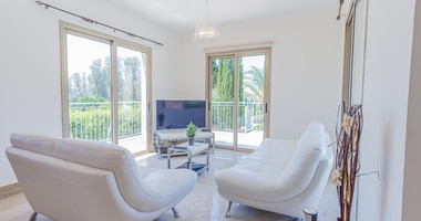 Four Bed Villa To Rent In Polis area