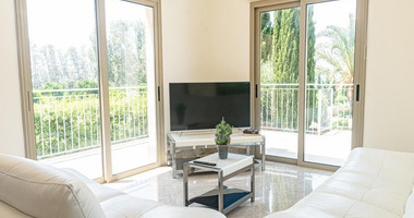 Four Bed Villa To Rent In Polis area