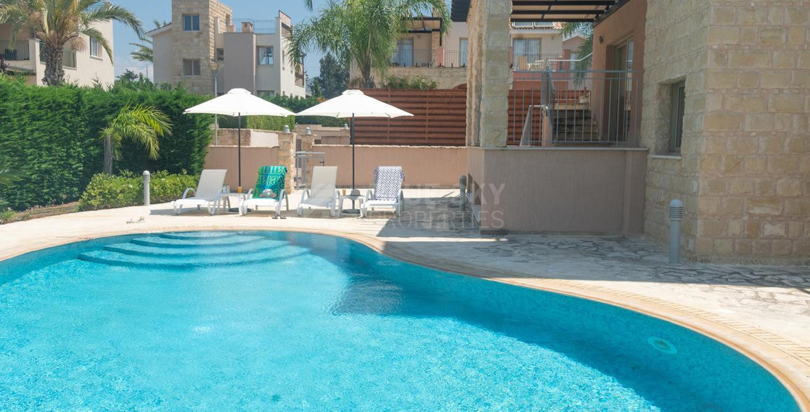 Four Bed Villa To Rent In Polis area