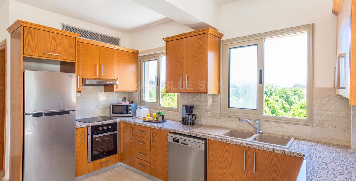 Four Bed Villa To Rent In Polis area