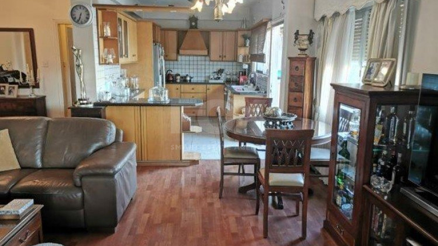 Six Bed Apartment For Sale In Agia Zoni Limassol Cyprus