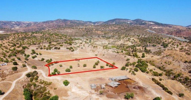 Residential field in Pegeia, Paphos