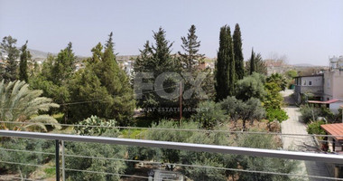 Fully Furnished 2 Bedroom Top floor Apartment in Charming Empa, Paphos