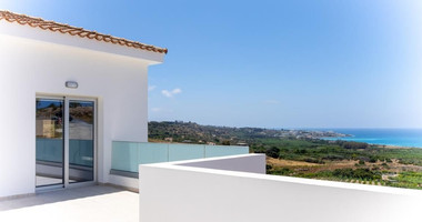 Three Bed luxury Villa In Kissonerga, Paphos
