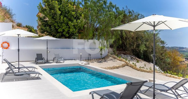 Three Bed luxury Villa In Kissonerga, Paphos