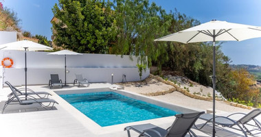Three Bed luxury Villa In Kissonerga, Paphos