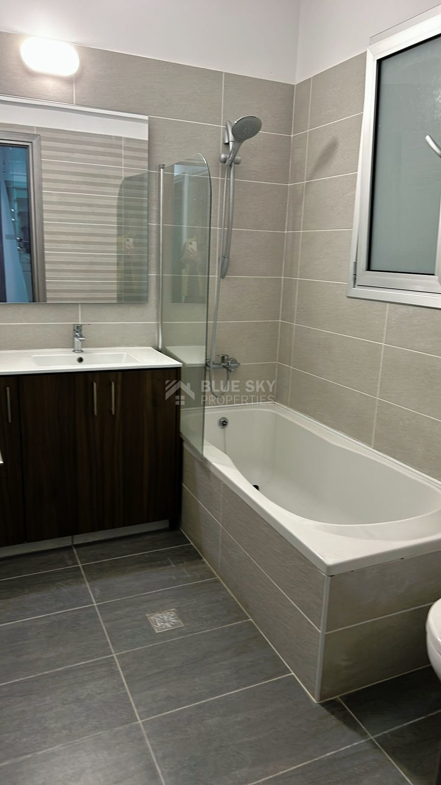 LUXURY THREE BEDROOM KEY READY VILLA WITH UNOBSTRUCTED SEA VIEWS!!