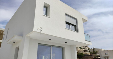LUXURY THREE BEDROOM KEY READY VILLA WITH UNOBSTRUCTED SEA VIEWS!!