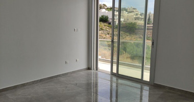 LUXURY THREE BEDROOM KEY READY VILLA WITH UNOBSTRUCTED SEA VIEWS!!