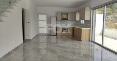 LUXURY THREE BEDROOM KEY READY VILLA WITH UNOBSTRUCTED SEA VIEWS!!