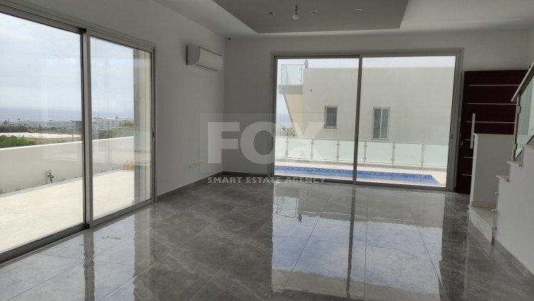 LUXURY THREE BEDROOM KEY READY VILLA WITH UNOBSTRUCTED SEA VIEWS!!