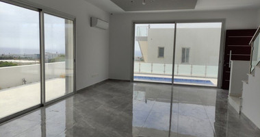 LUXURY THREE BEDROOM KEY READY VILLA WITH UNOBSTRUCTED SEA VIEWS!!