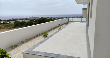 LUXURY THREE BEDROOM KEY READY VILLA WITH UNOBSTRUCTED SEA VIEWS!!