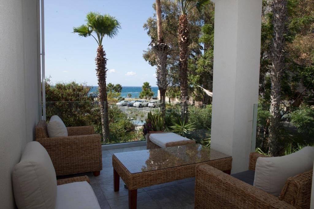 Front line Two Bedroom Apartment  for rent in Amathounta