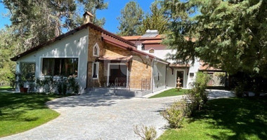Luxury Viila with guest house in Moniatis with its own private grounds of landscaped gardens engulfed by forest trees.