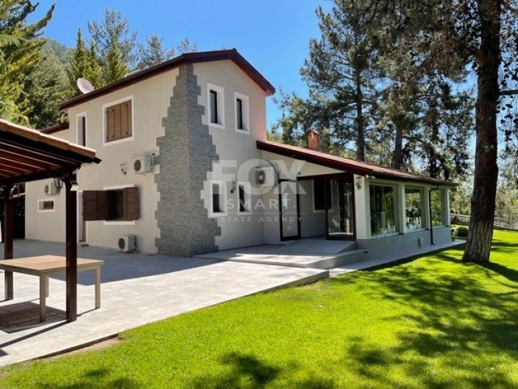 Casa 5 habitaciones 350 m² en Moniatis, Chipre