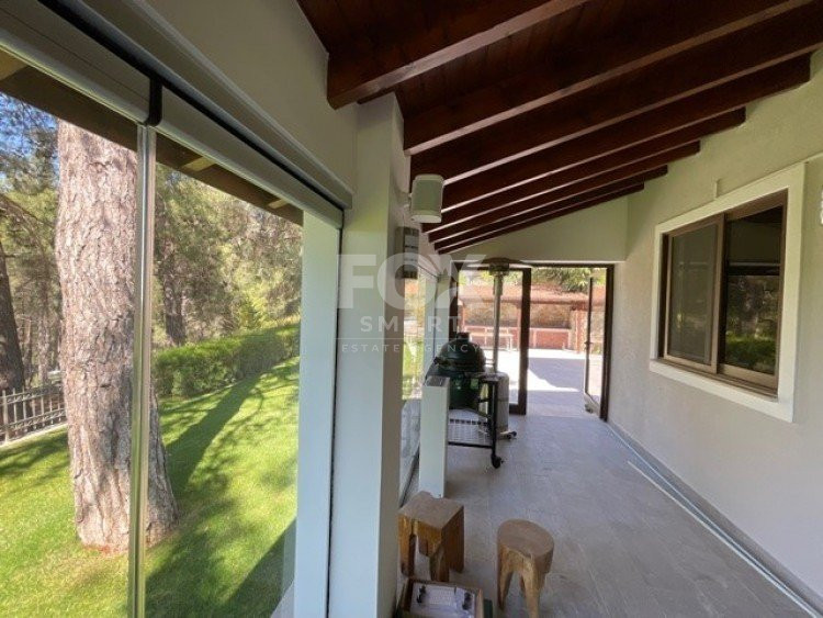 Casa 5 habitaciones 350 m² en Moniatis, Chipre
