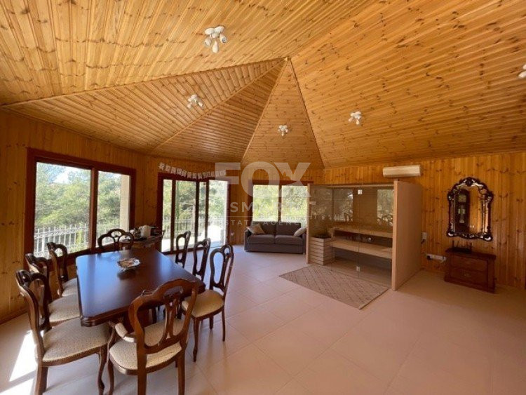 Casa 5 habitaciones 350 m² en Moniatis, Chipre