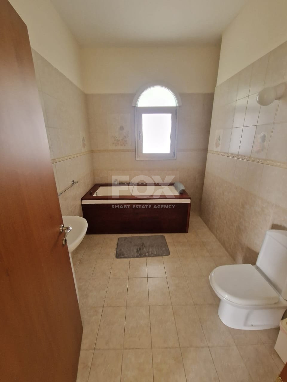 Five Bedroom House for rent In Asomatos