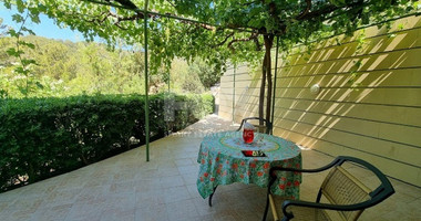 Do you wish to own this Superb Villa in Moniatis with a private road & big garden?