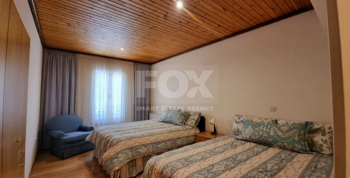 Do you wish to own this Superb Villa in Moniatis with a private road & big garden?