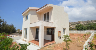Three Bedroom House for sale In Pegeia Paphos