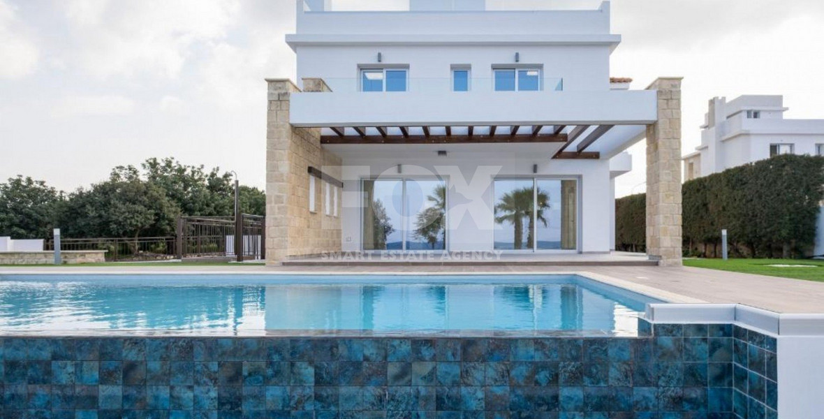 Three bedroom Luxury Villa in Latchi - Paphos