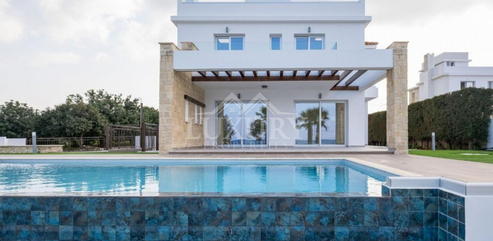 Three bedroom Luxury Villa in Latchi - Paphos