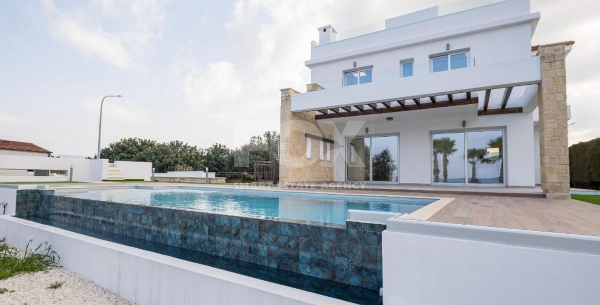 Three bedroom Luxury Villa in Latchi - Paphos