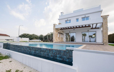 Three bedroom Luxury Villa in Latchi - Paphos