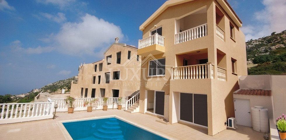 Luxury six Bedroom Villa with Panoramic Sea Views – Peyia, Paphos for sale