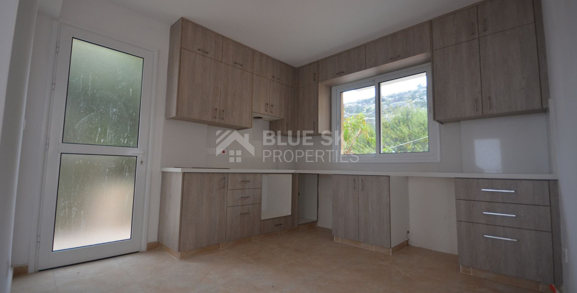 For sale, Luxury six bedroom villa in Peyia with panoramic sea views, private pool, landscaped gardens, and self-contained granny flat in Peyia , Paphos