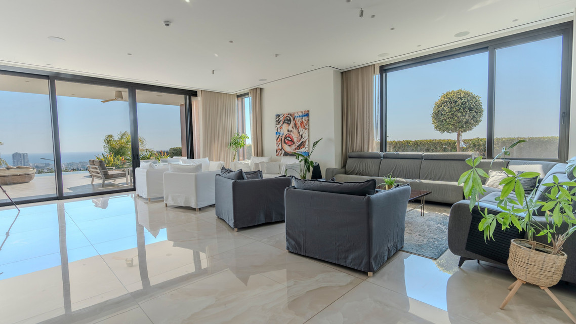 Modern 6 Bedroom Villa with Sea View in Limassol, Paniotis