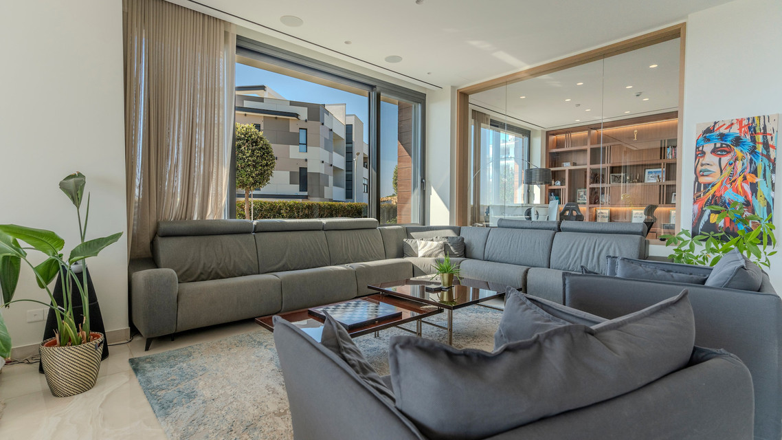 Modern 6 Bedroom Villa with Sea View in Limassol, Paniotis