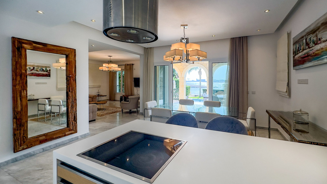 5 Bedroom Seafront Villa in Limassol Marina