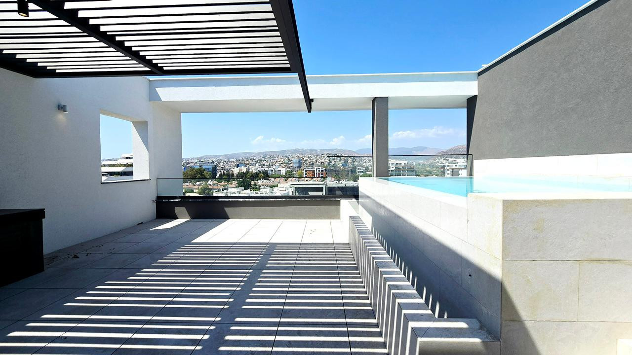 Modern 4 Bedroom Penthouse with Pool in Limassol, Papas Area