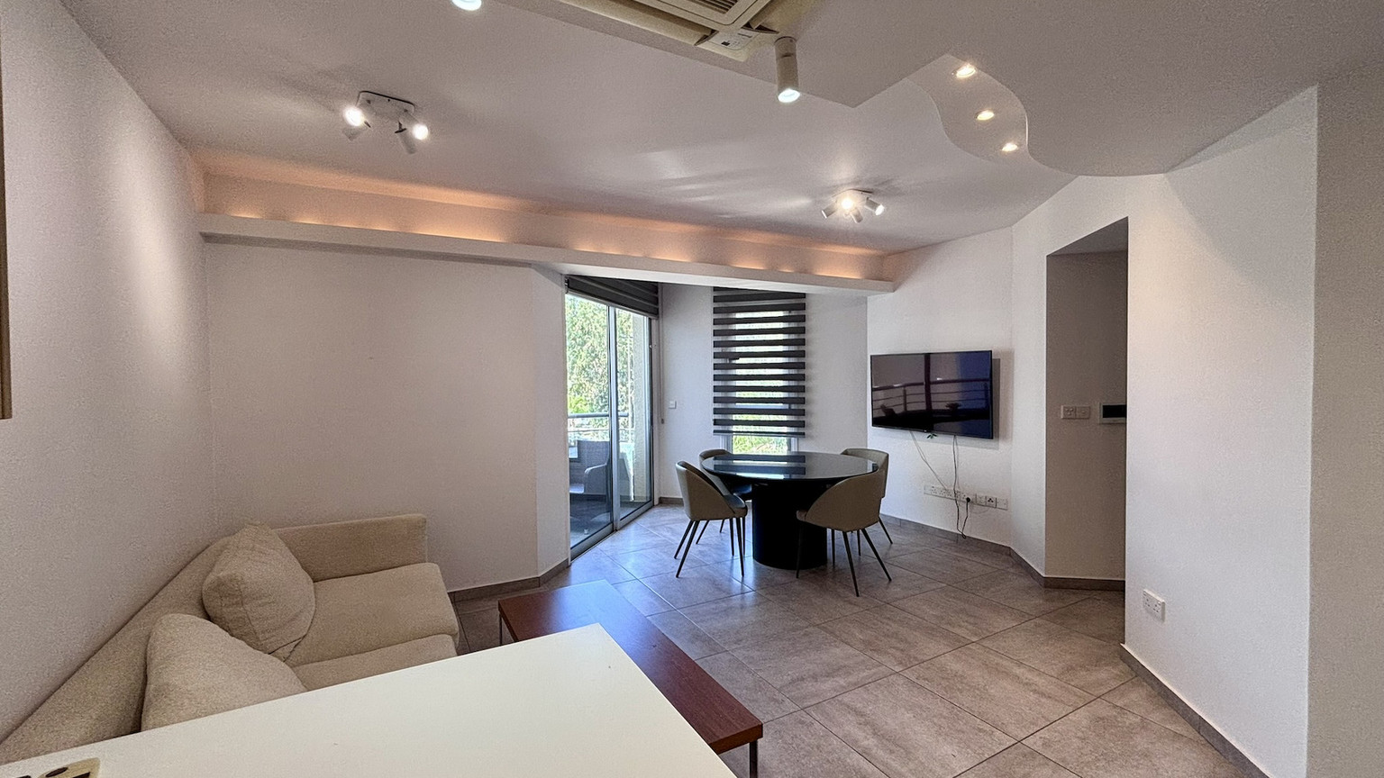 2 Bedroom Apartment for Rent in Germasogeia Tourist Area