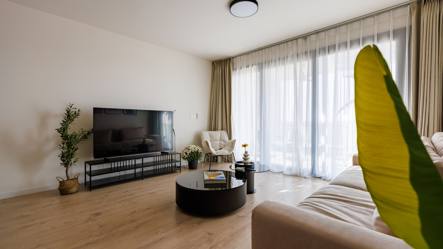 3 Bedroom Apartment for Sale in Sunset Gardens