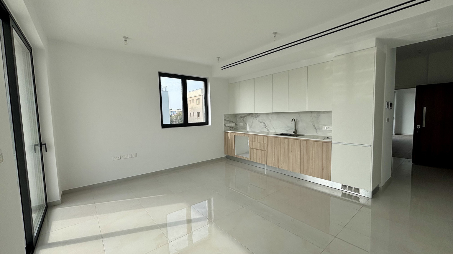 2 Bedroom Apartment For Sale in Zakaki