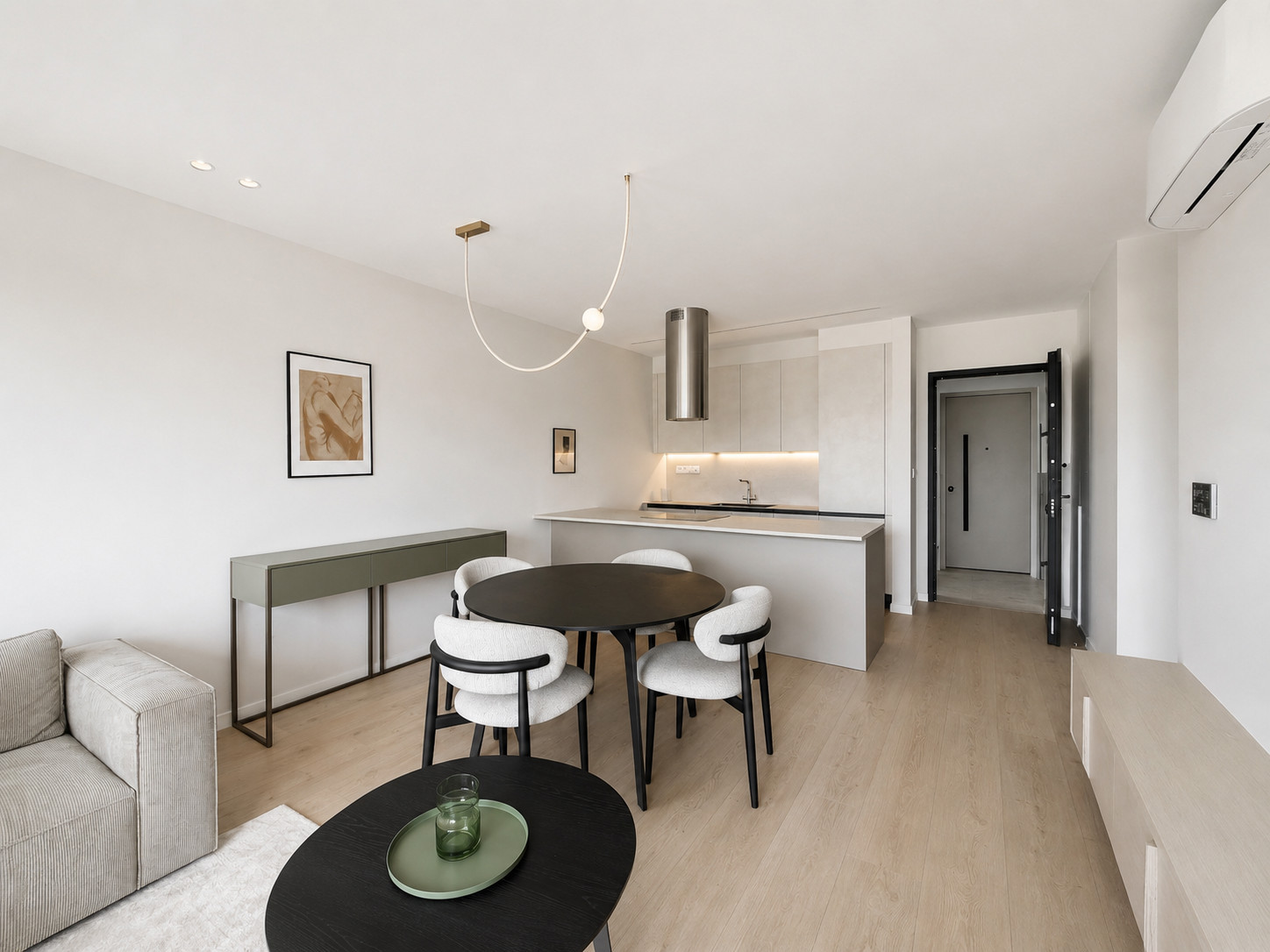 Modern 2 Bedroom Apartment in Panthea Area