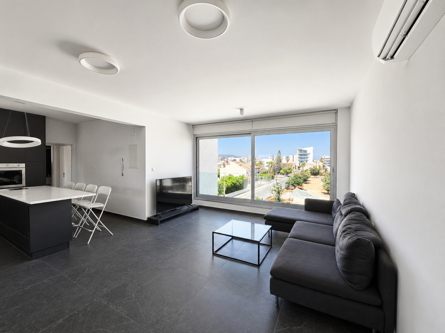 Furnished 2-Bed Apartment in Petrou Kai Pavlou