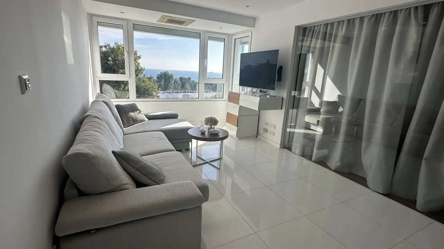 Stylish 1-Bedroom Apartment in Prime Germasogeia