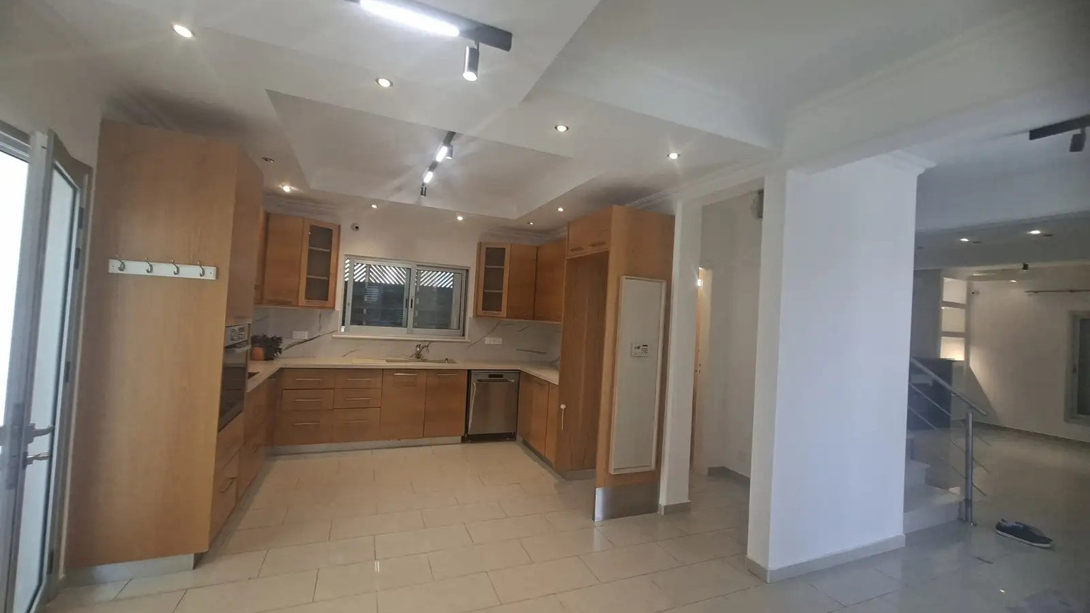 Beachfront Luxury Detached Home in Germasogeia Tourist Area
