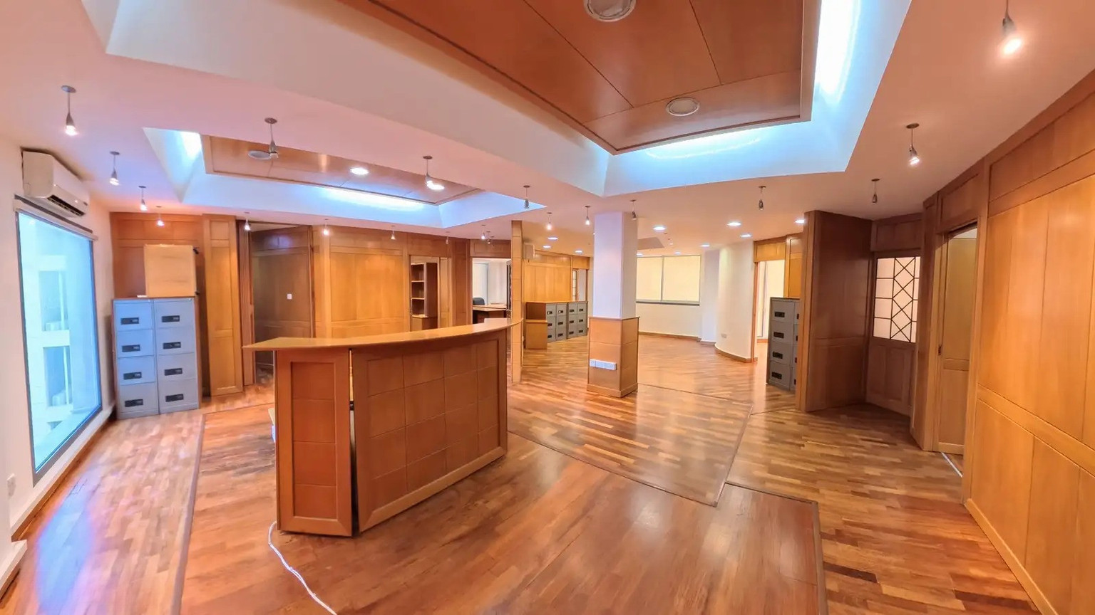 Professional 200 m² Office Space in Kapsalos, Limassol