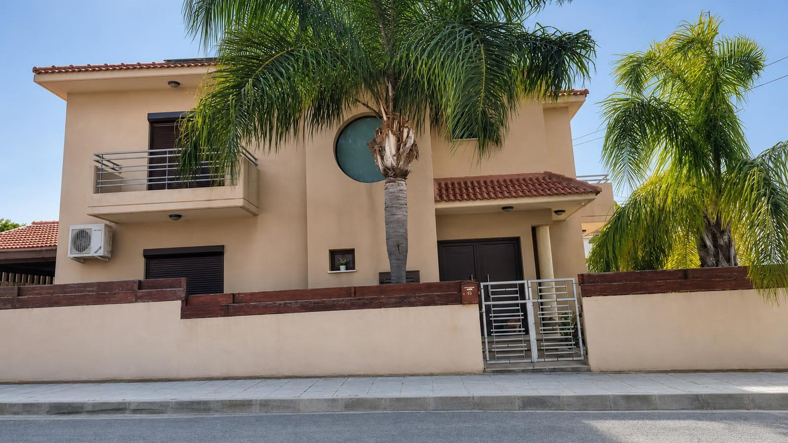 Charming Fully Furnished Detached Home in Agios Loukas